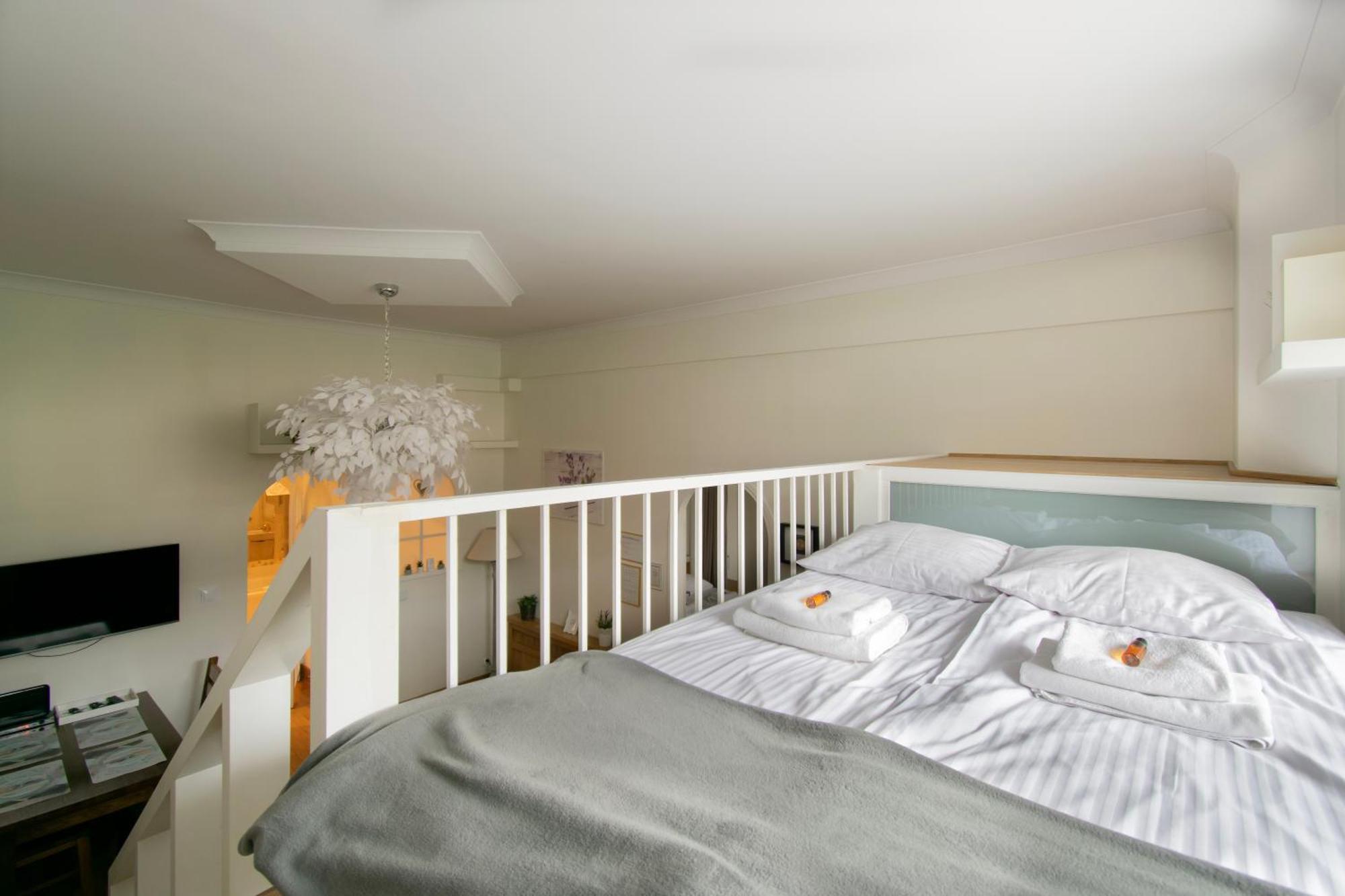 Stylish 2 Bedroom Apartment Morsztynowska Street كراكوفيا المظهر الخارجي الصورة